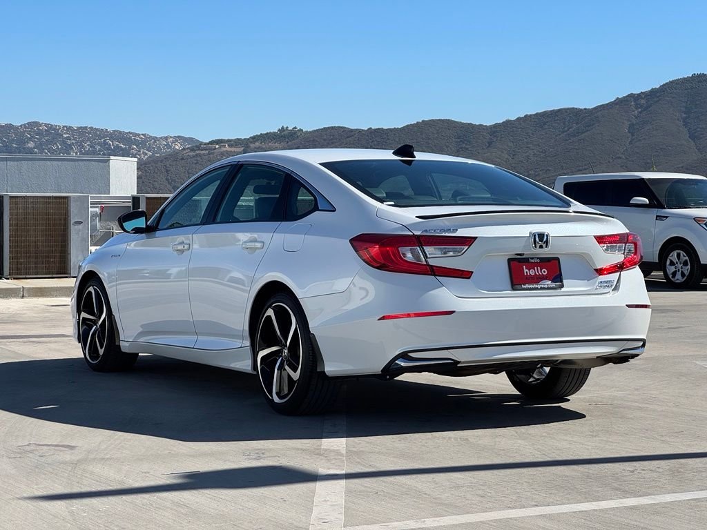 Used 2022 Platinum White Pearl Honda Sport image 29