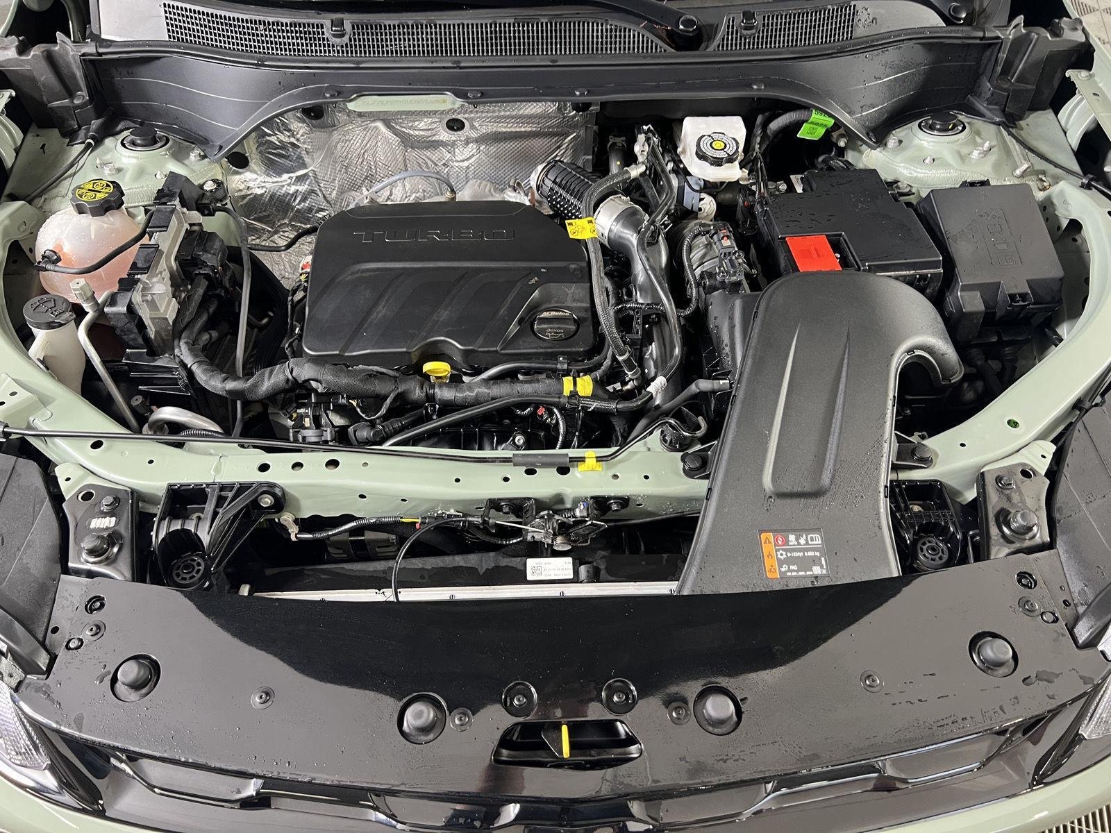 Used 2025 Cacti Green Chevrolet ACTIV image 17