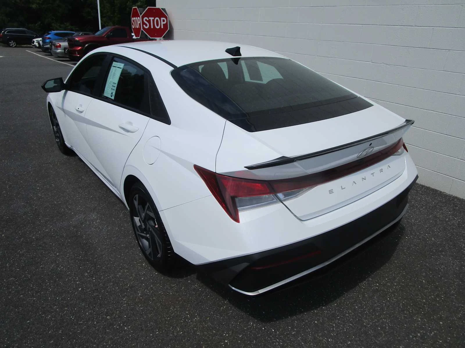 Used 2025 Serenity White Hyundai SEL Sport image 6
