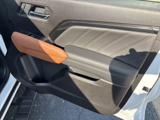 2026 GMC Canyon AT4 - Photo 15