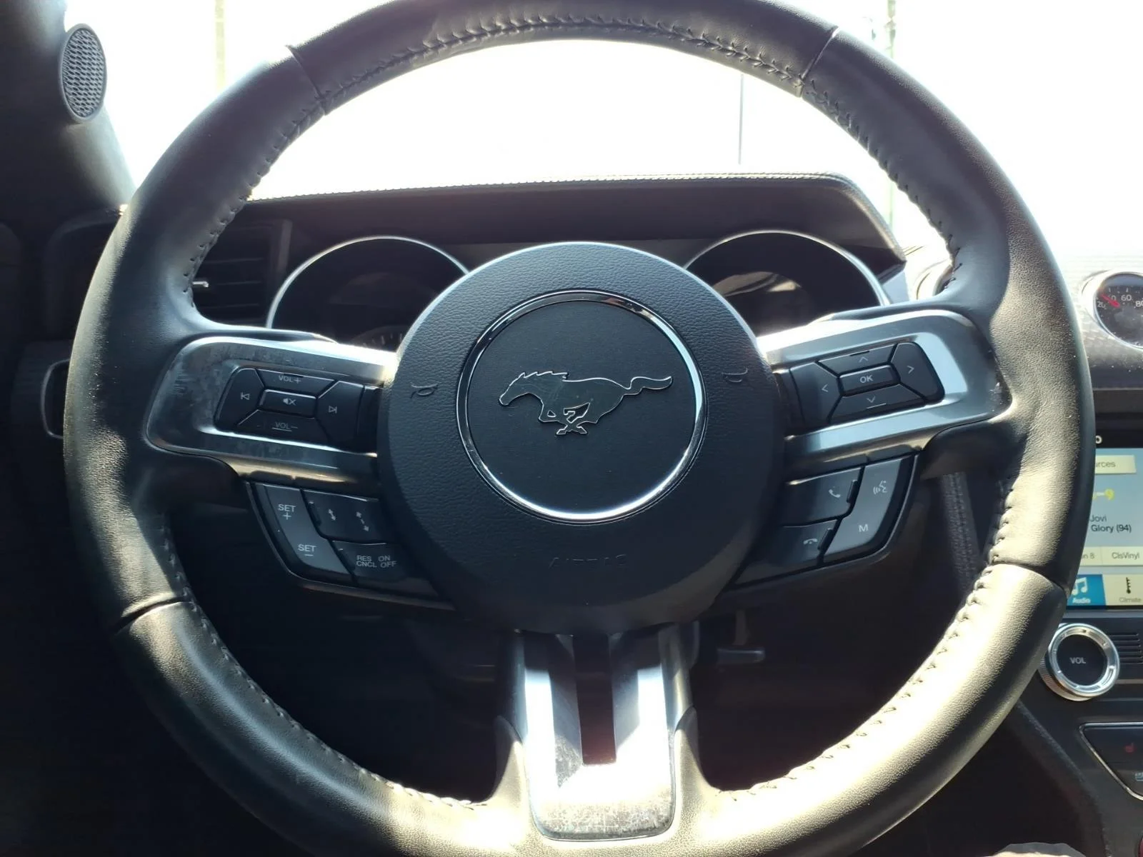 Used 2018 Shadow Black Ford GT Premium image 26