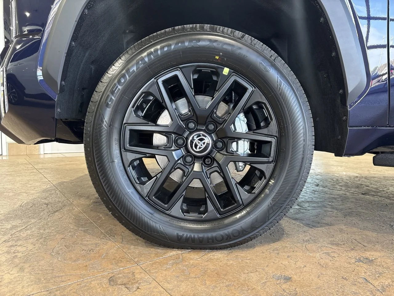 2025 Toyota Tundra Limited - Photo 10