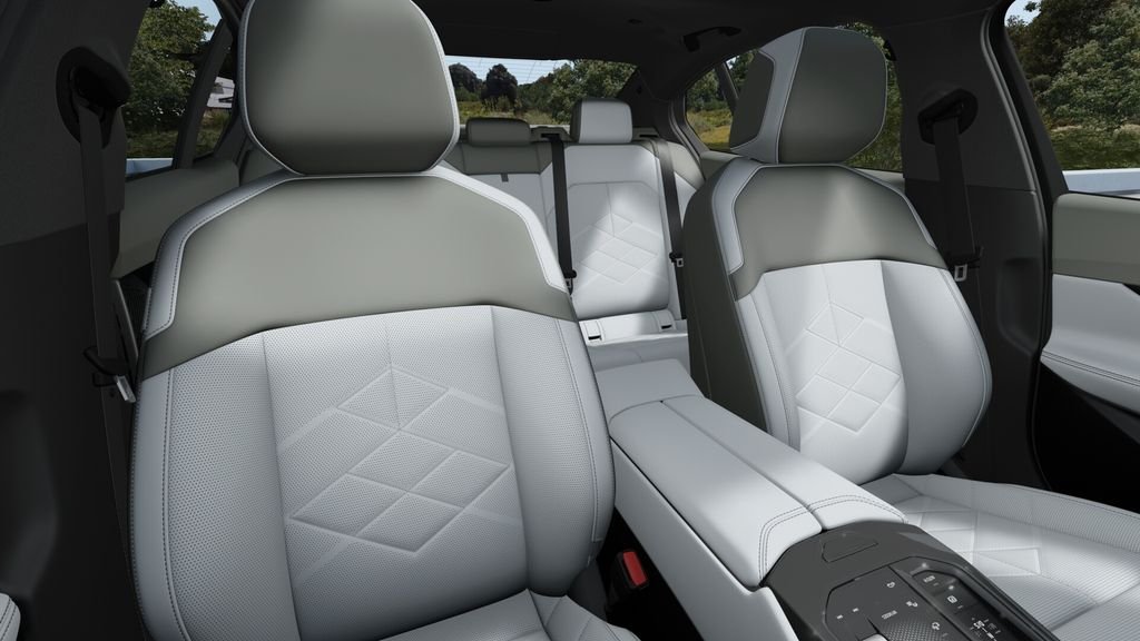 New 2027 Brooklyn Grey Metallic BMW 530i image 35