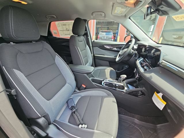 New 2026 Mosaic Black Metallic Chevrolet LT image 30
