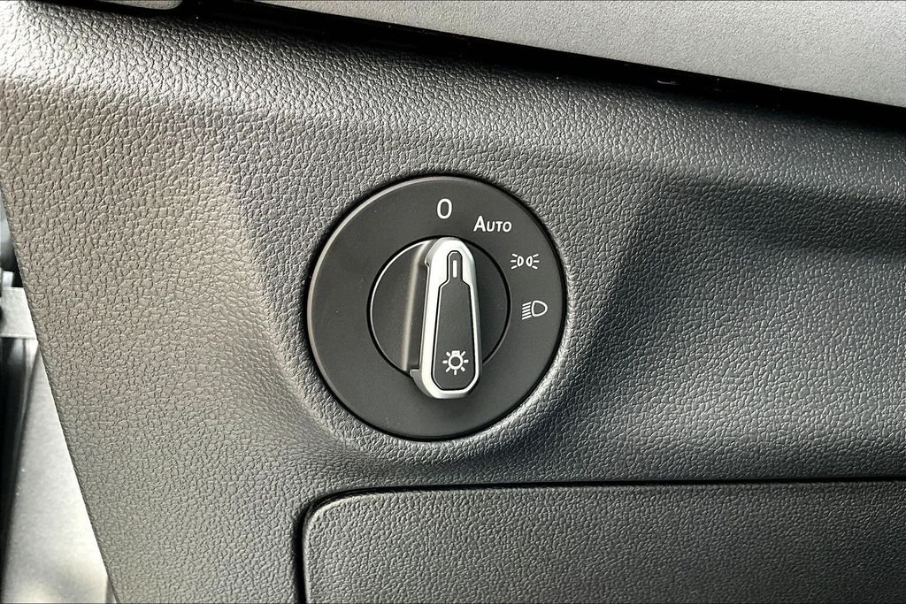 New 2026 Silver Volkswagen 1.5T SE image 15