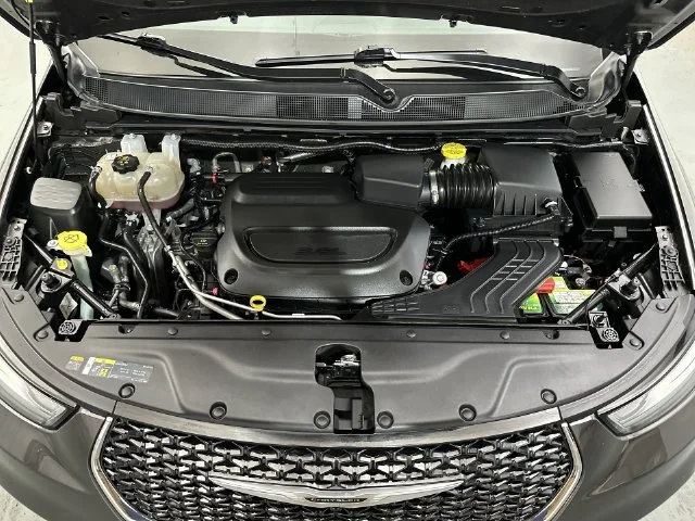 Used 2023 Gray Chrysler Touring L image 20