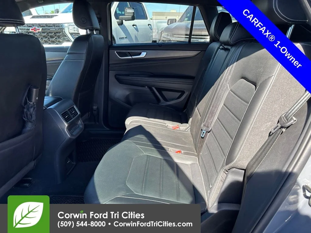 Used 2024 Pure Gray Volkswagen 2.0T SEL R-Line image 7