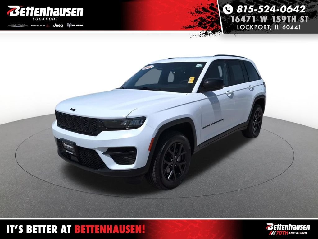 Used 2025 White Jeep Altitude X image 1