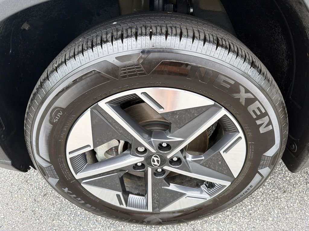 Certified Used 2025 Gray Hyundai SEL Convenience image 11