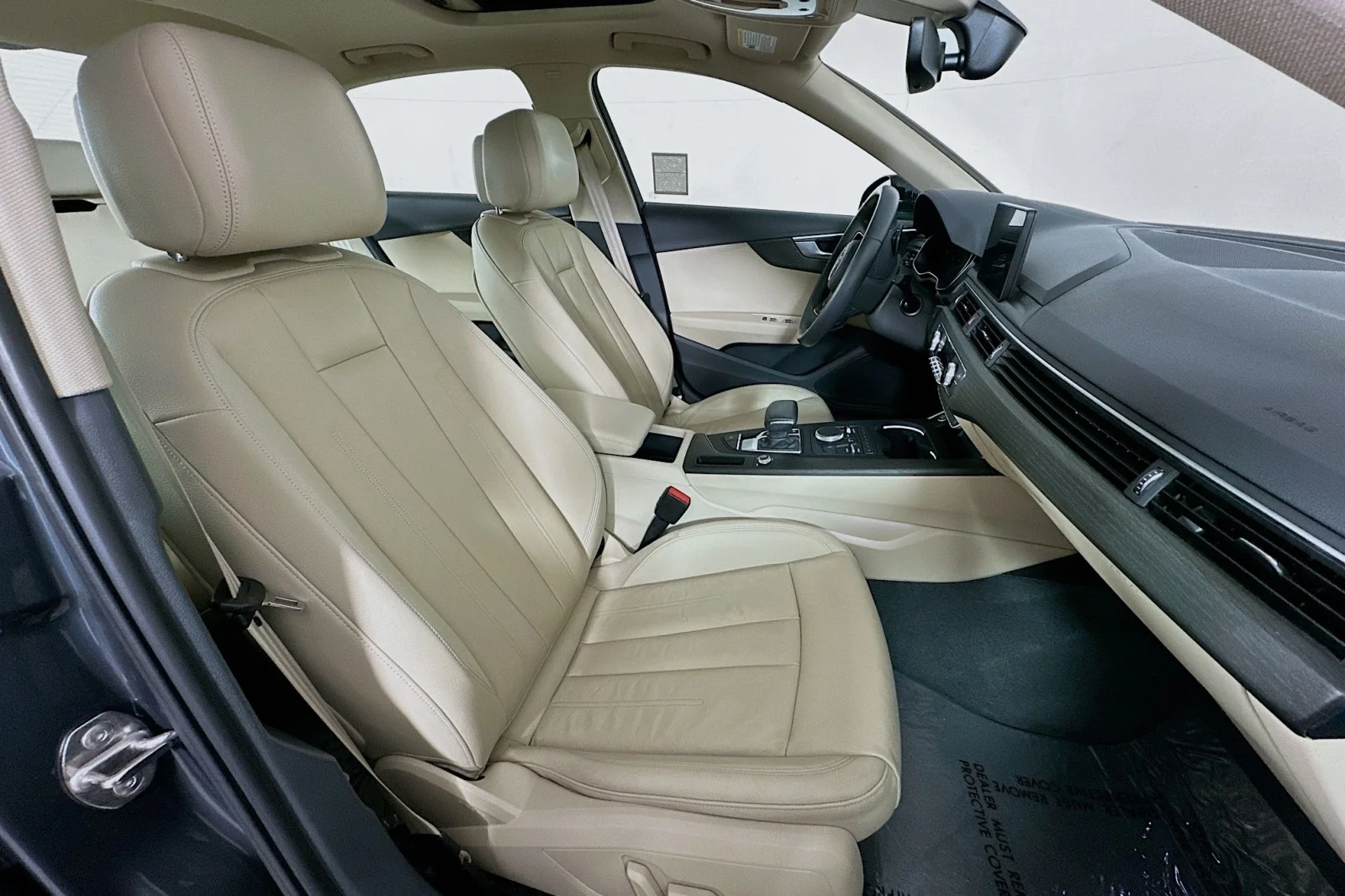 Used 2019 Manhattan Gray Metallic Audi Titanium Premium image 8