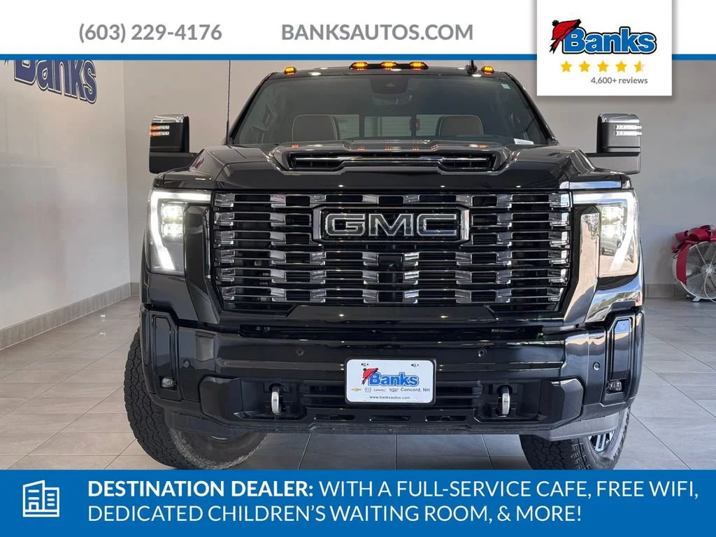 Used 2025 Onyx Black GMC Denali Ultimate image 3