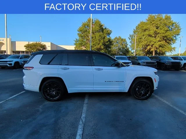 Used 2025 White Jeep Summit image 6