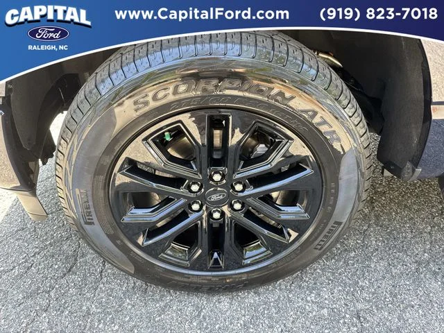 Used 2025 Blue Ford XLT image 13