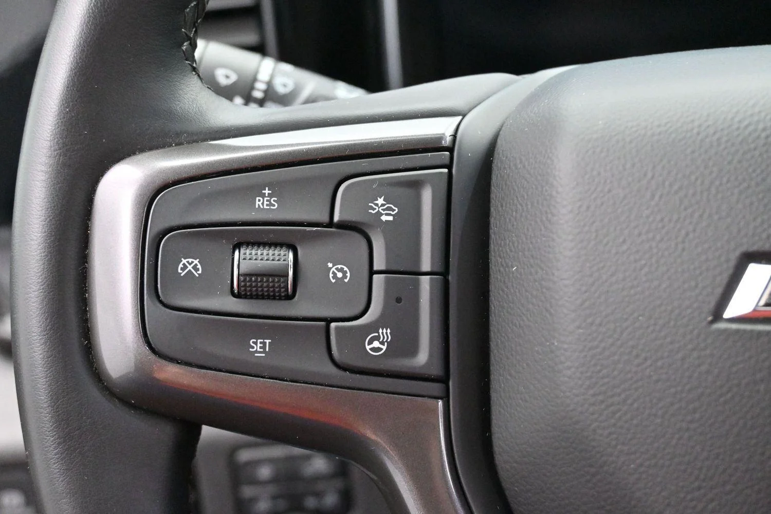 Used 2024 Lakeshore Blue Metallic Chevrolet ZR2 image 17