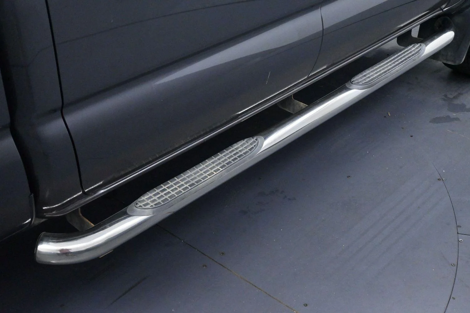 Used 2017 Magnetite Gray Metallic Toyota SR5 image 9