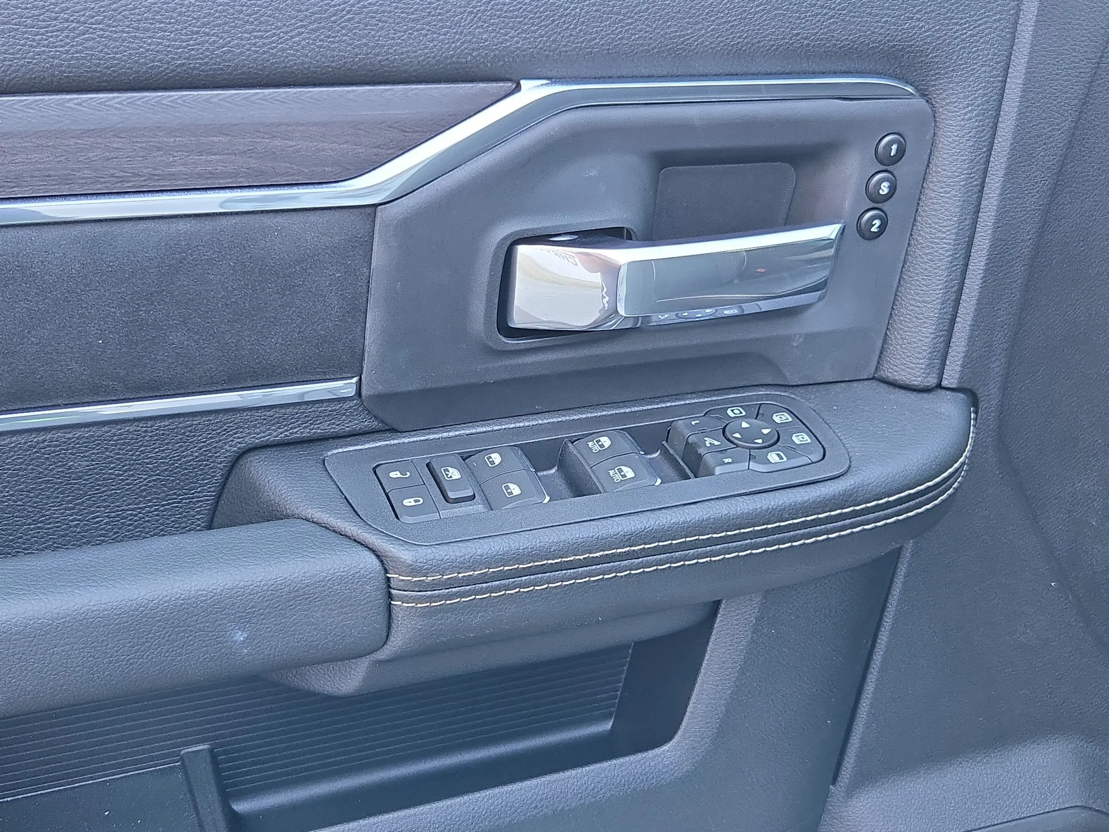 New 2026 Bright White Clearcoat Ram Laramie image 19