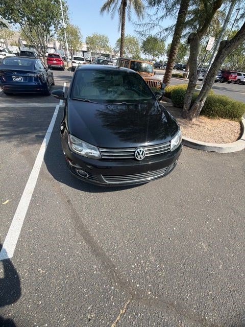 Used 2012 Black Uni Volkswagen Komfort image 9