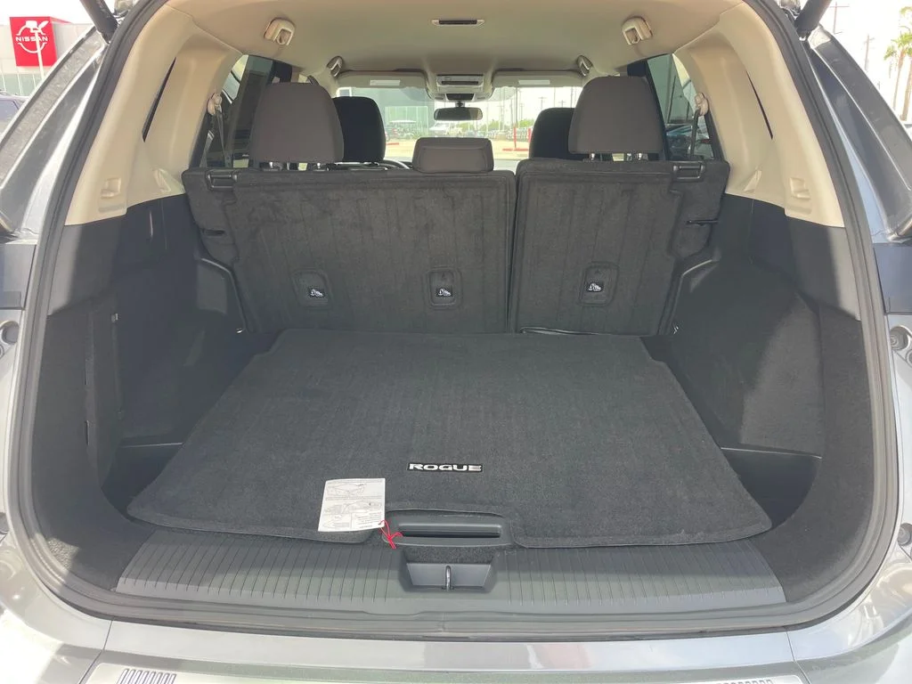 Used 2025 Gray Nissan SV image 26