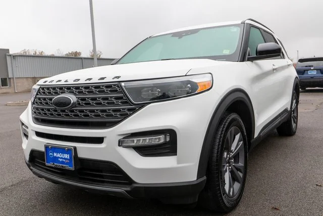 Used 2023 White Ford XLT image 2