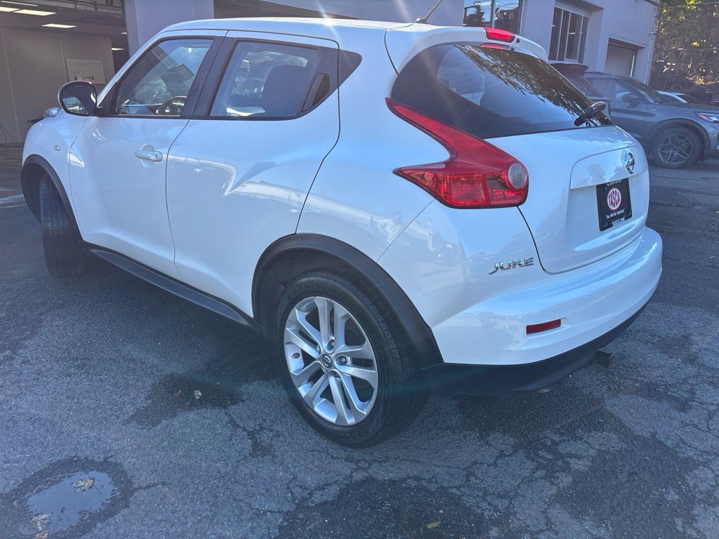 Used 2014 White Nissan S image 4
