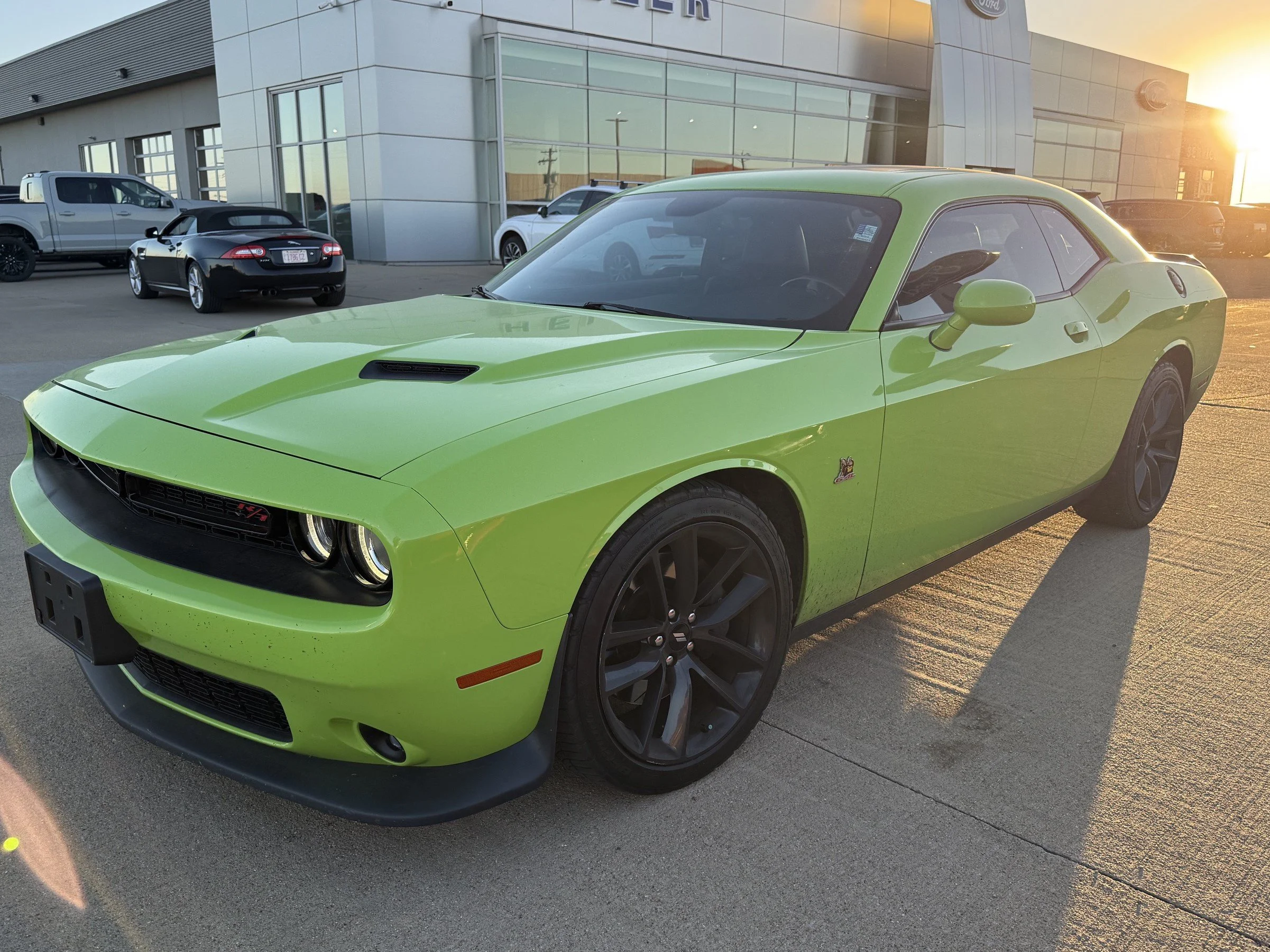 Used 2015 Sublime Pearl Coat Dodge R/T Scat Pack image 3