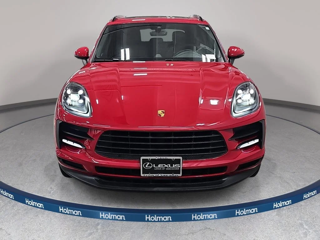 Used 2021  Porsche Base image 3