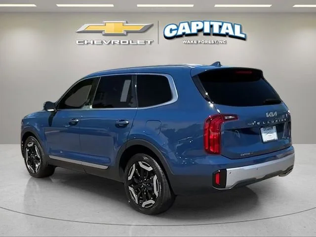 Used 2024 Blue Kia S image 3