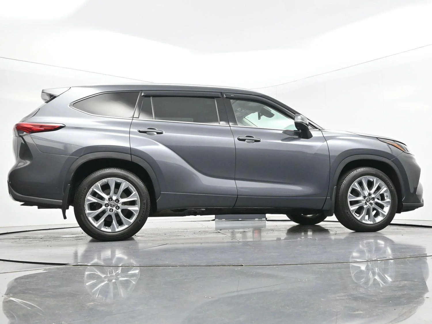 Used 2021 Magnetic Gray Metallic Toyota Limited image 51