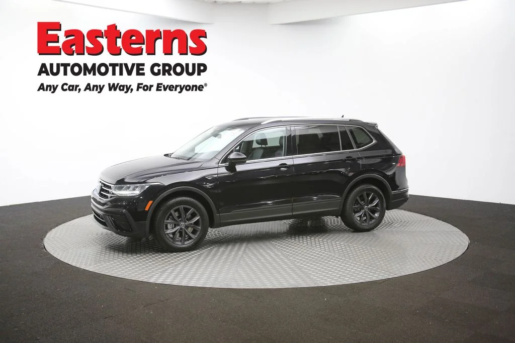 Used 2022 Black Volkswagen 2.0T SE image 56