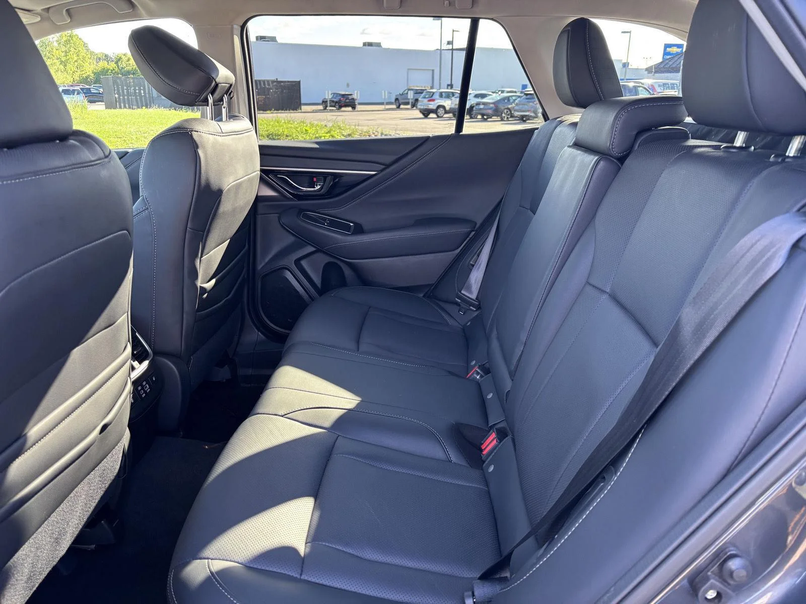 Used 2024  Subaru Limited image 32