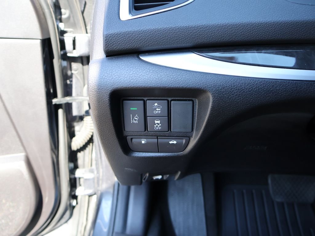 Used 2019  Acura 2.4L image 28