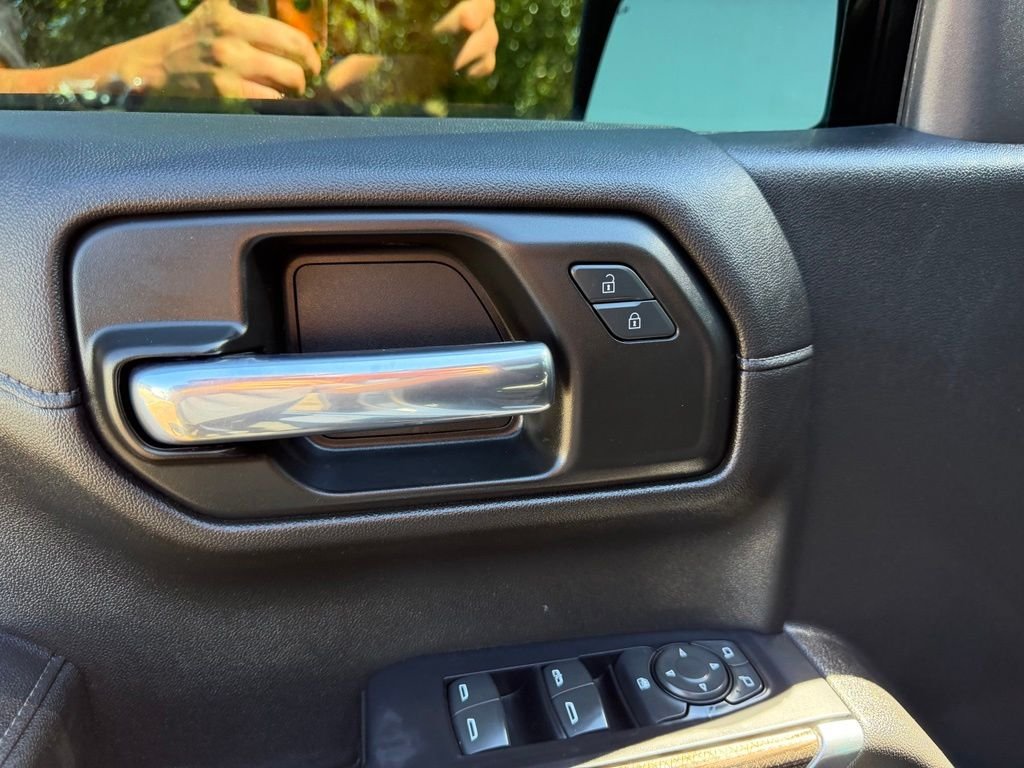 Used 2020 Silver Chevrolet LT image 12