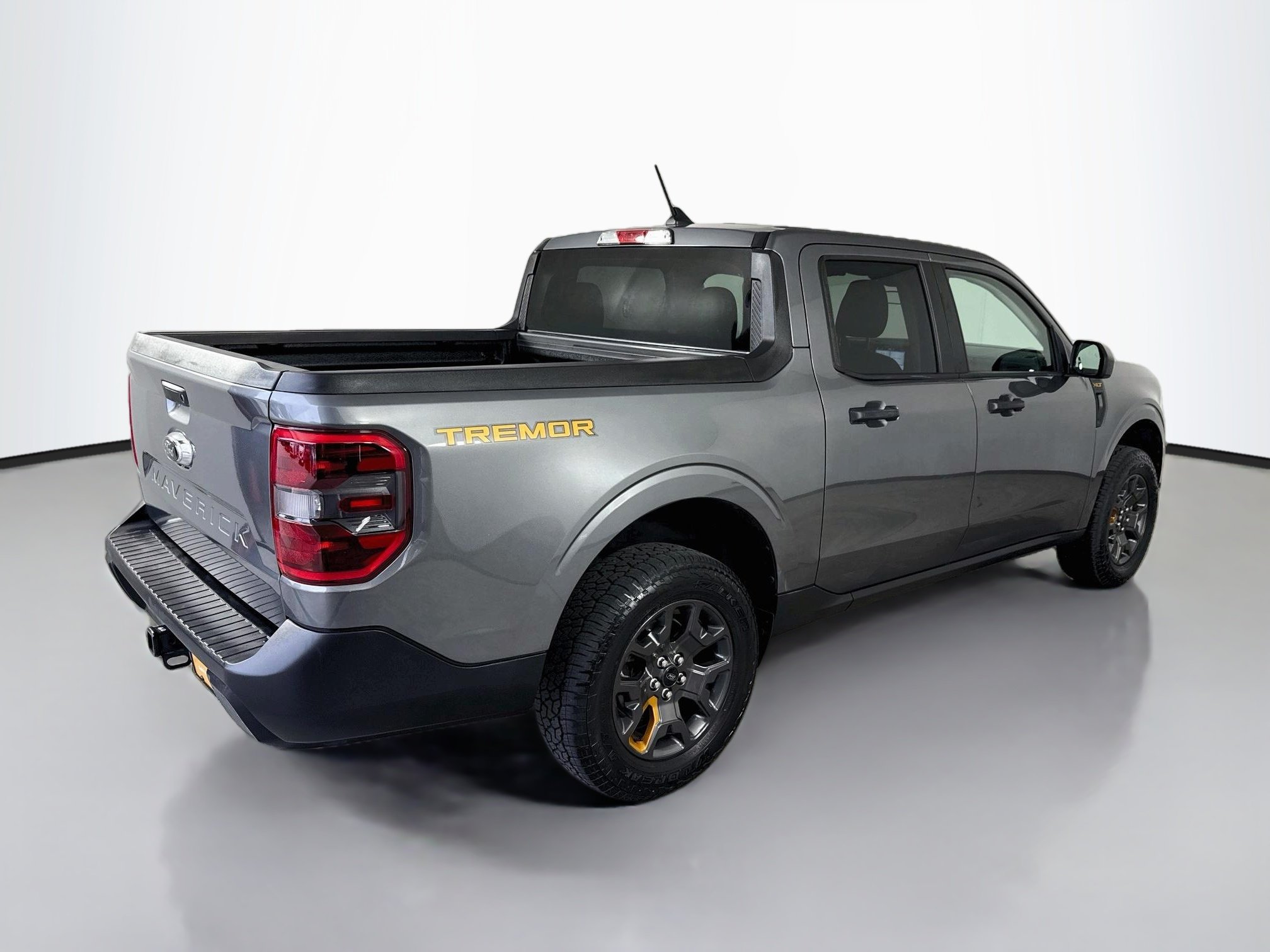 Used 2024 Carbonized Gray Metallic Ford XLT Advanced image 7