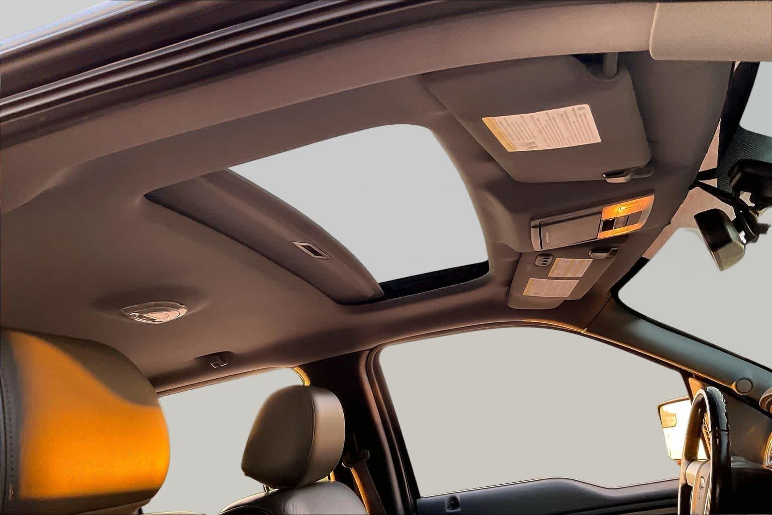 Used 2012 Sterling Gray Metallic Ford Platinum image 14