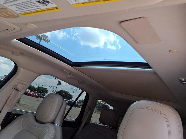 Used 2020 Black Lincoln  image 7