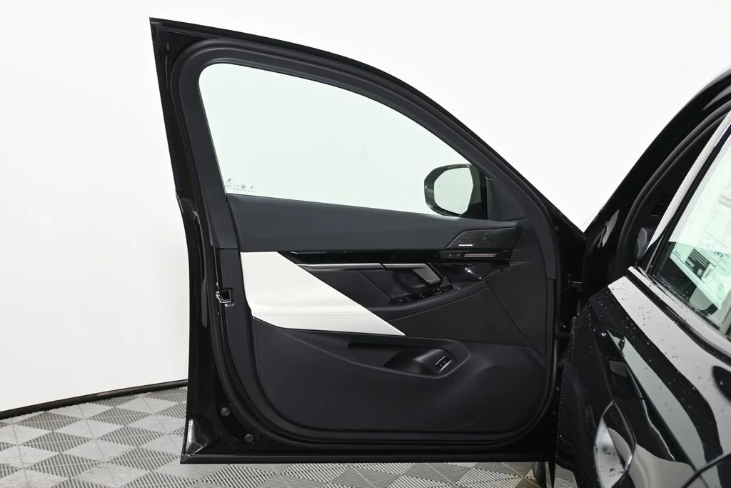 Used 2026 Black BMW 530i xDrive image 28