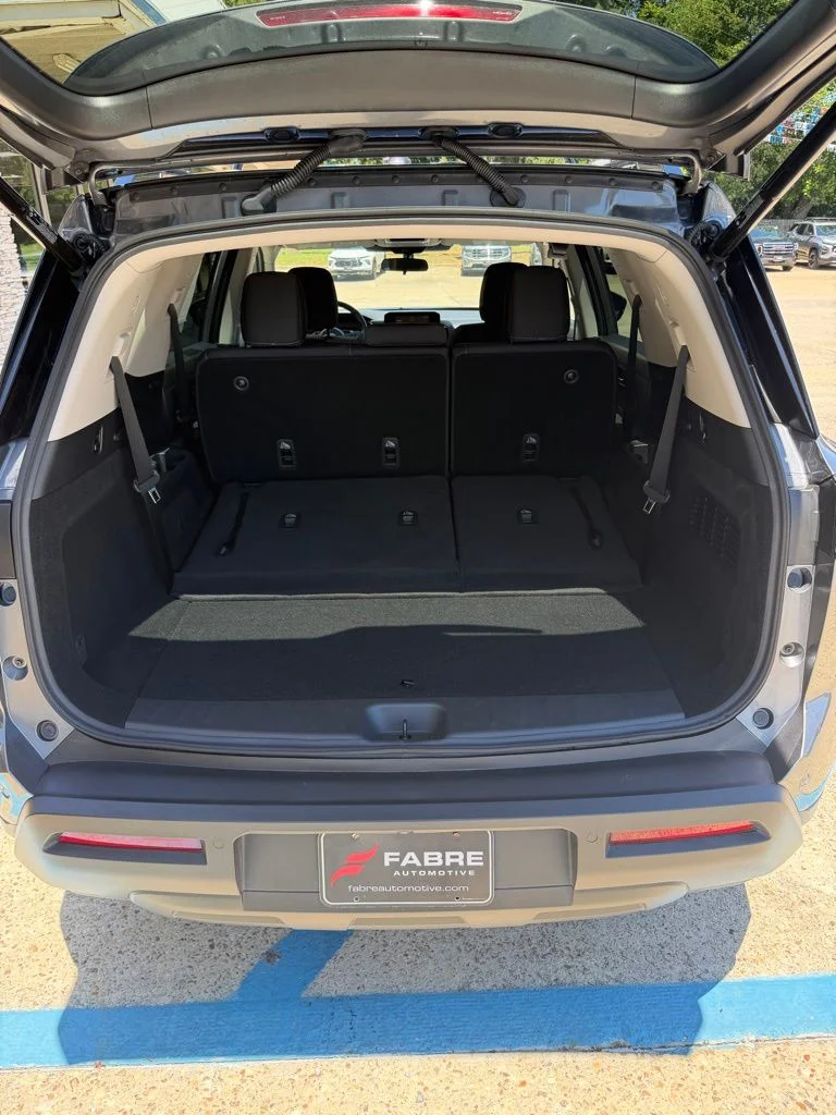 Used 2025 Gray Nissan SV image 26
