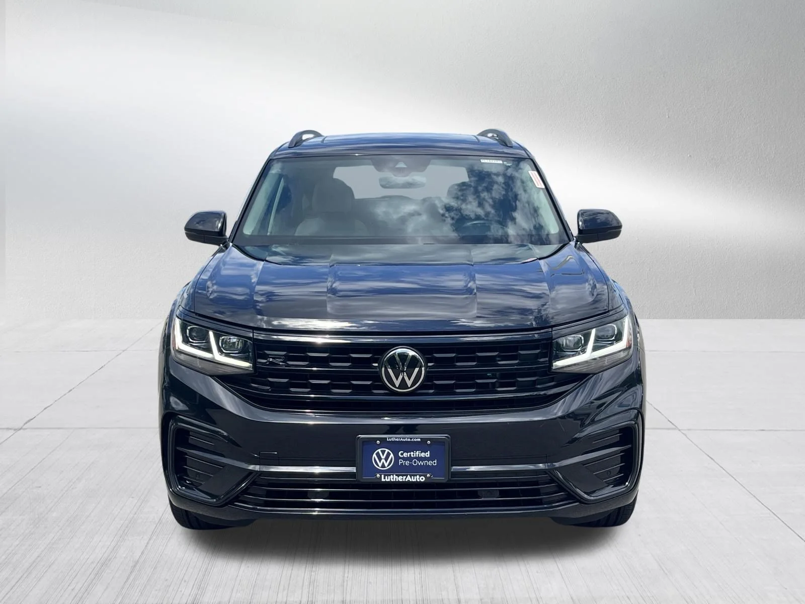 Certified Used 2023 DEEP BLACK PEARL EFFECT Volkswagen 3.6L V6 SEL R-Line Black image 2