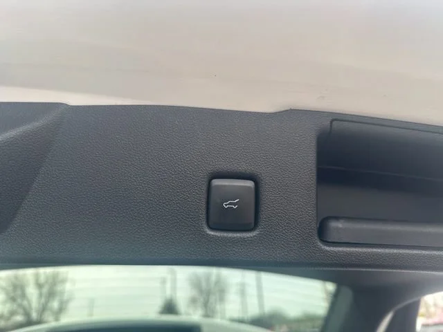 Used 2020 White Ford SEL image 18