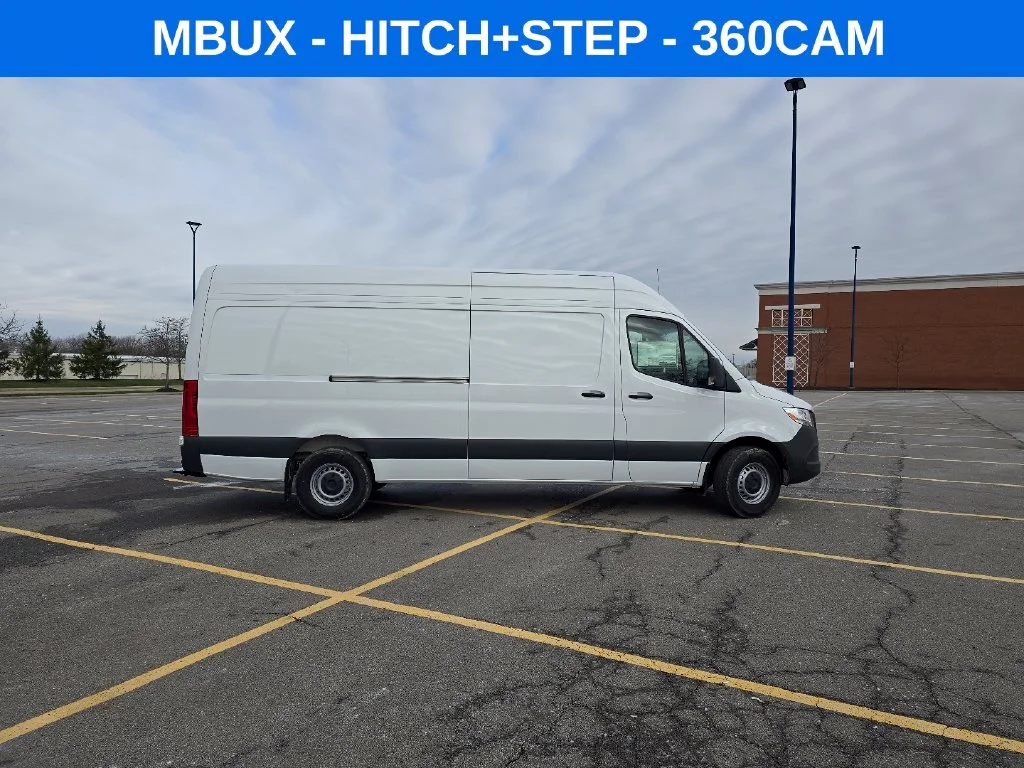 New 2026 Arctic White Mercedes-Benz Cargo 170 WB image 11