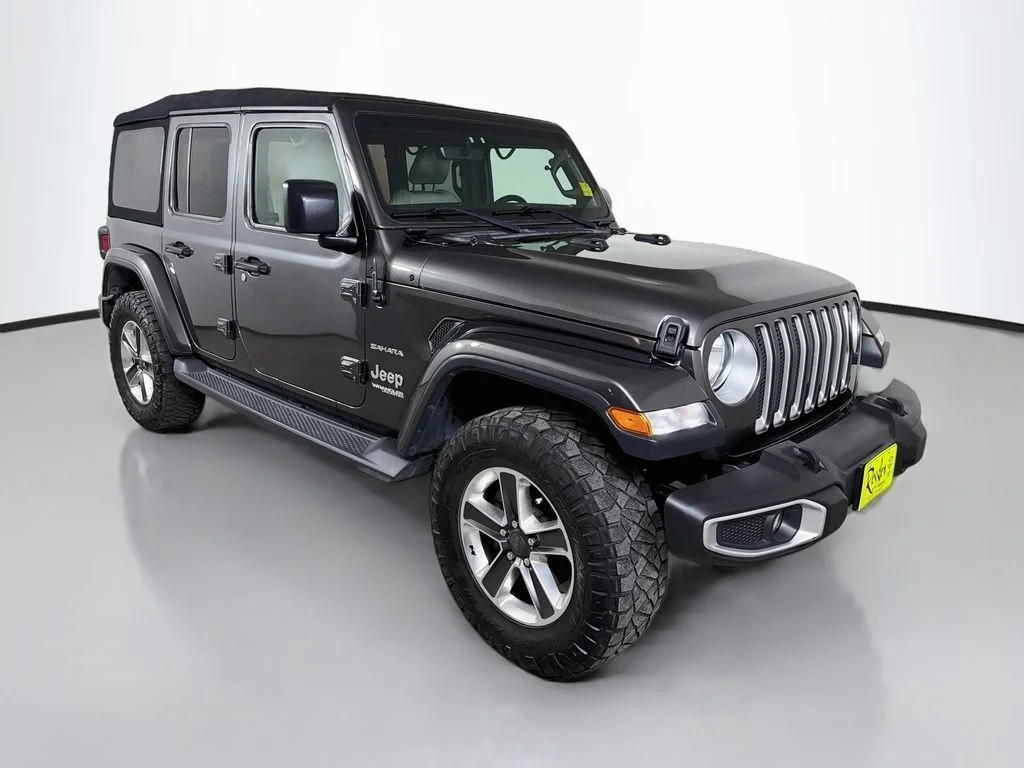 Used 2019 Granite Crystal Jeep Sahara image 4