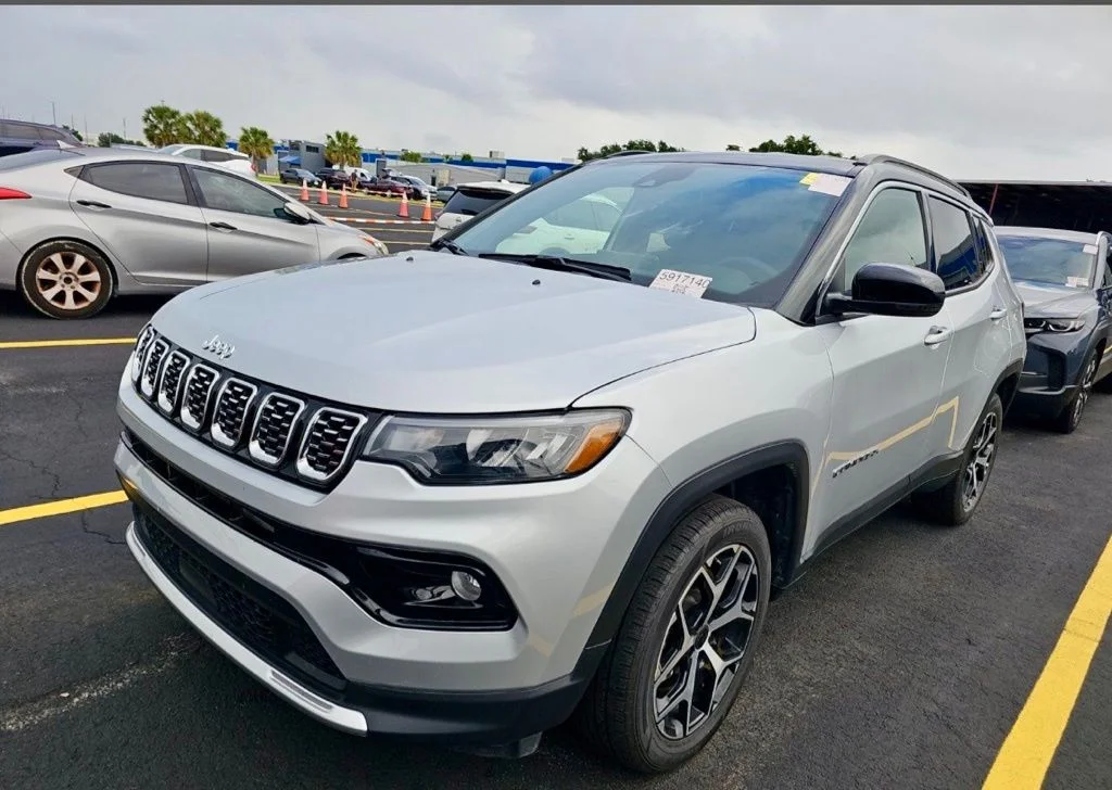 2025 Jeep Compass Limited - Photo 3