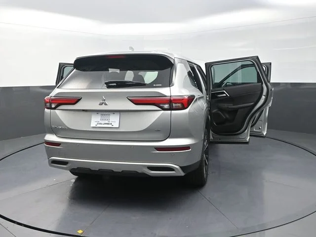 Used 2023  Mitsubishi  image 34