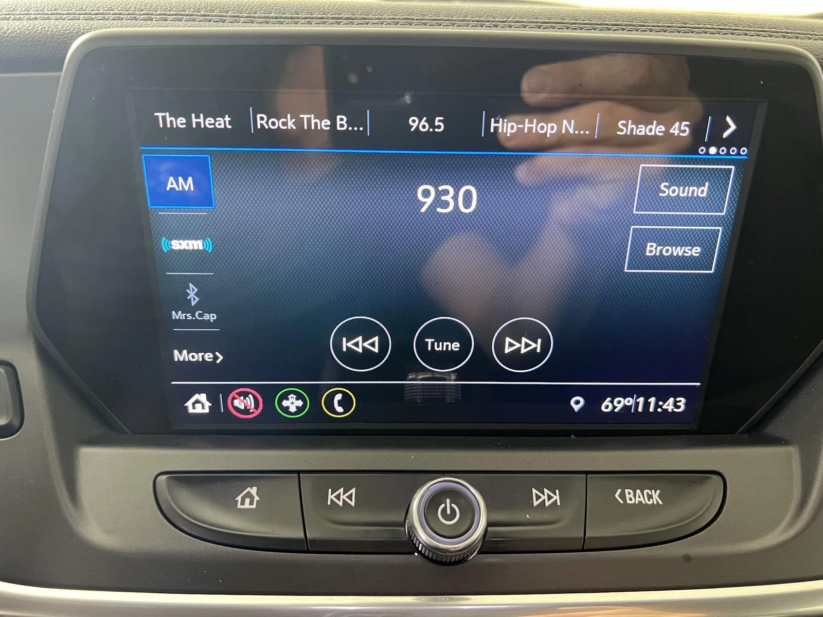 Used 2020 Summit White Chevrolet LT image 19