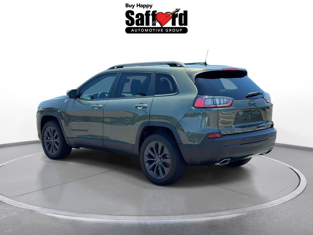 Used 2021 Green Jeep Latitude Lux image 6