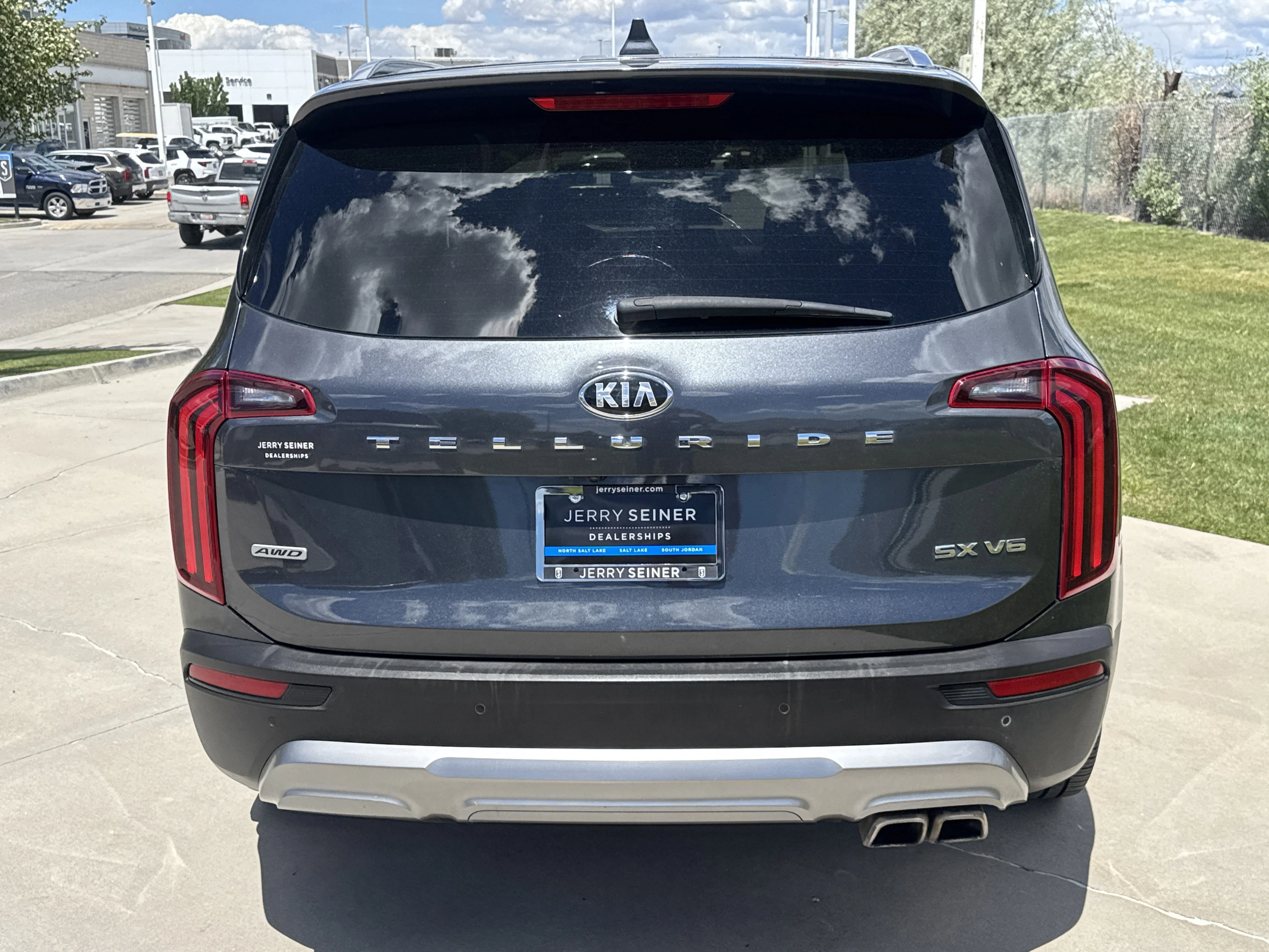 Used 2021 Gravity Gray Kia SX image 5