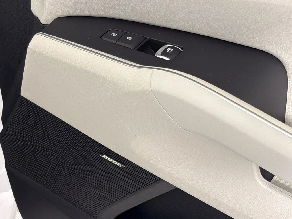 New 2026 Glacial White Pearl Kia EX image 16