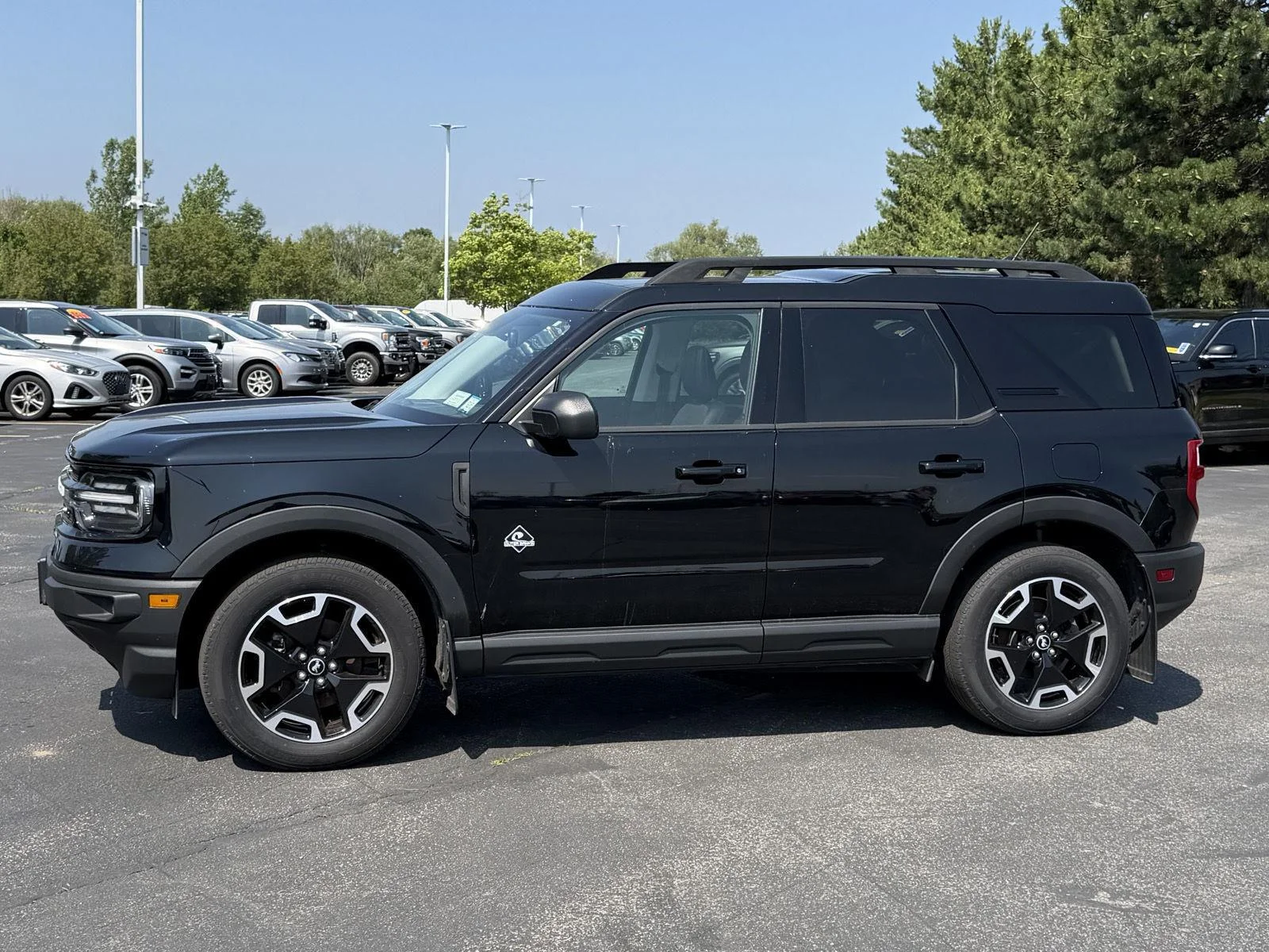 Used 2023 Shadow Black Ford Outer Banks image 6