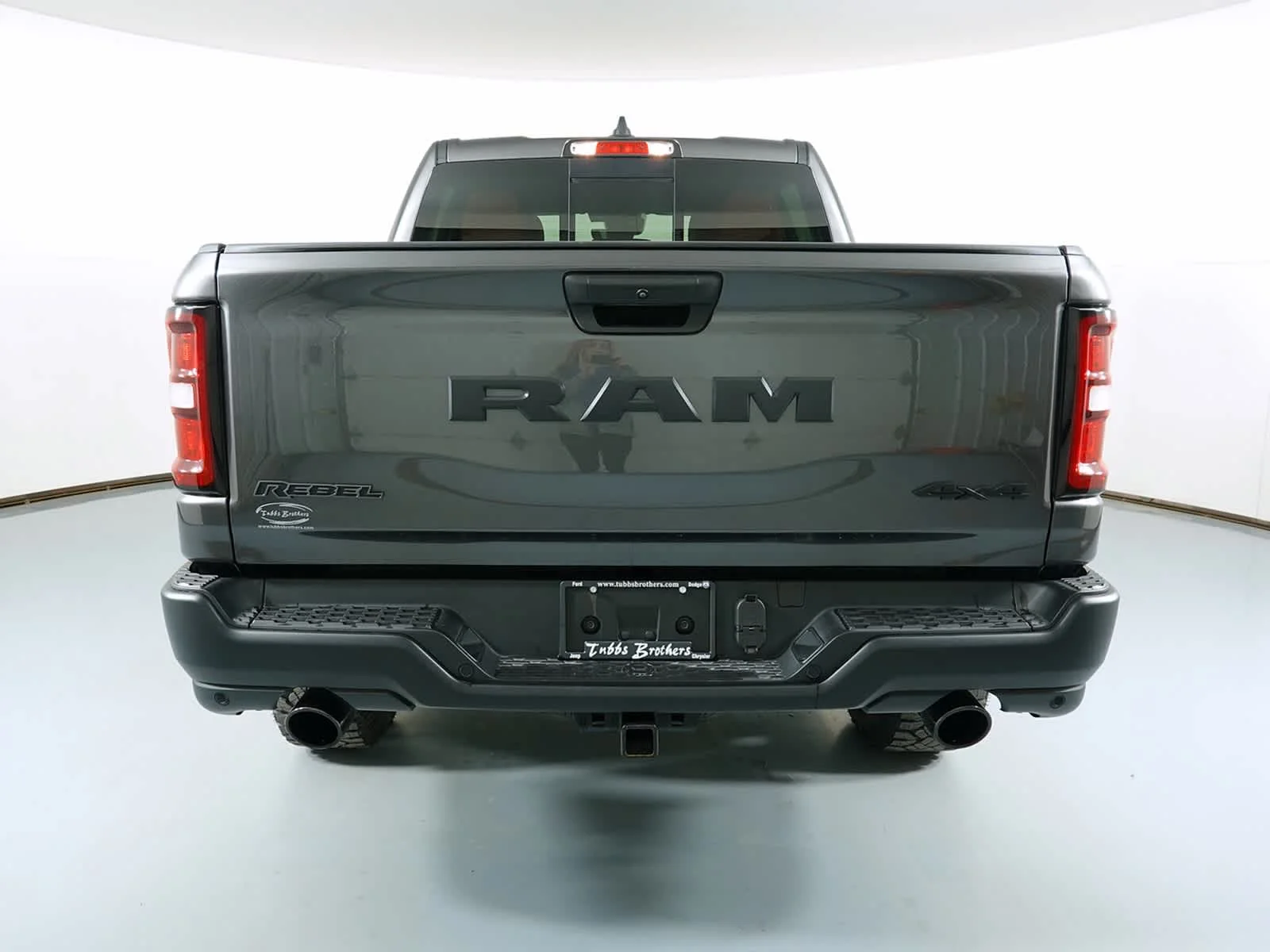 Used 2026 Granite Crystal Metallic Clearcoat Ram Rebel image 4