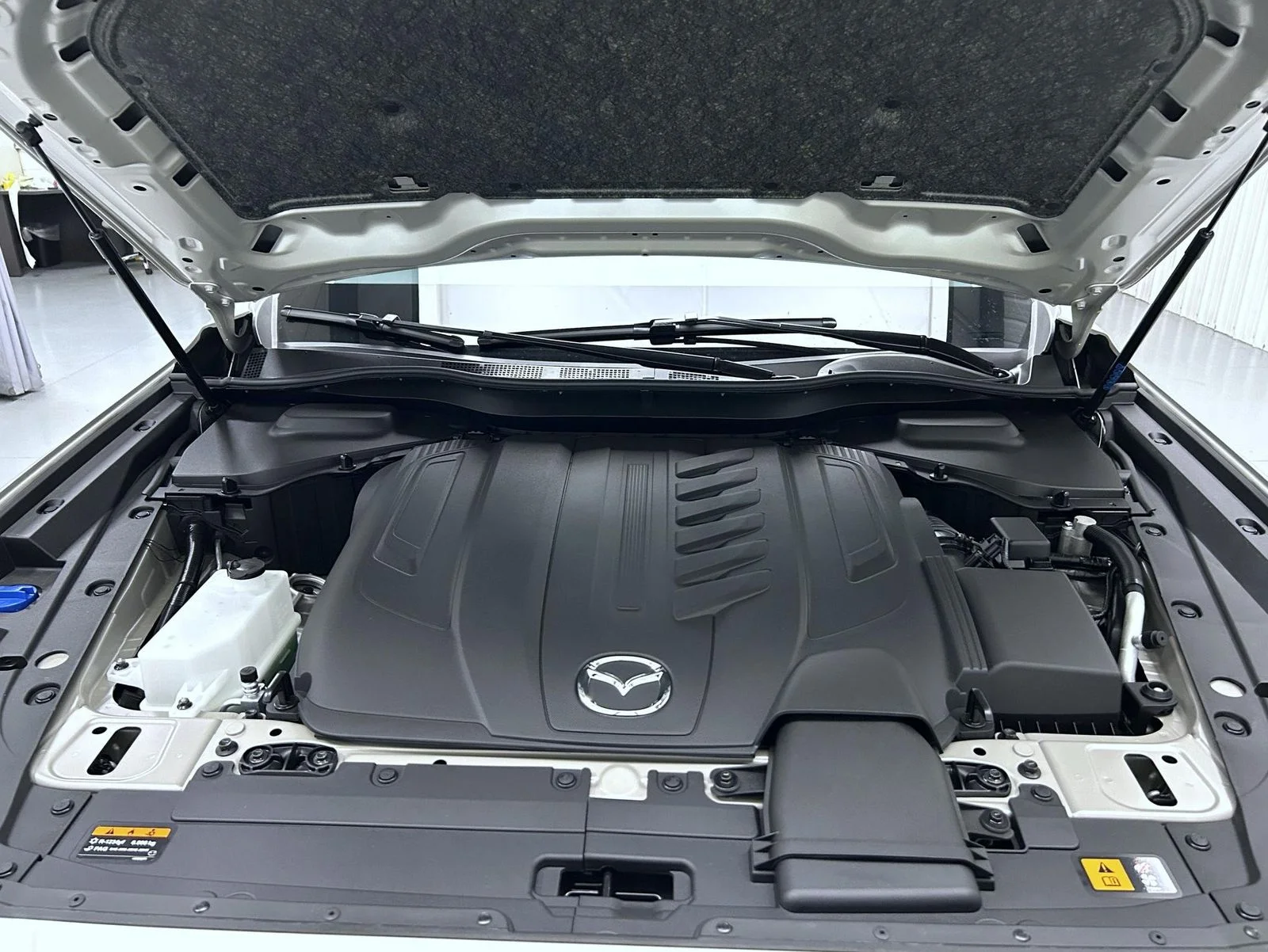 New 2026 Platinum Quartz Metallic Mazda 3.3 Turbo Preferred AWD image 26